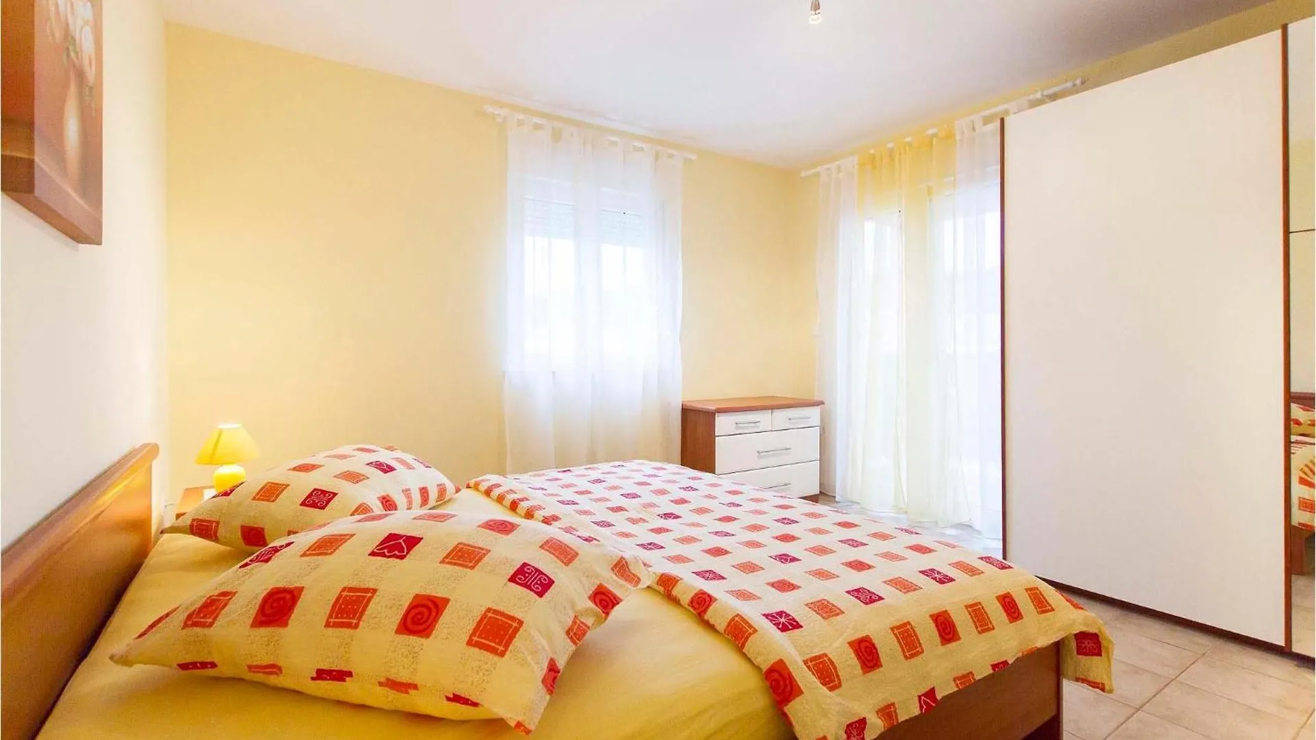 Holiday home 4 Bedroom Beautiful Home In Palit